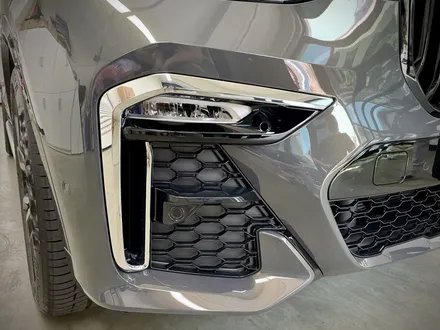Bmw x7 블랙랩핑 강서구 크롬죽이기랩핑 실내ppf 시공으로 기스없이 / 서울 강서구 공항동