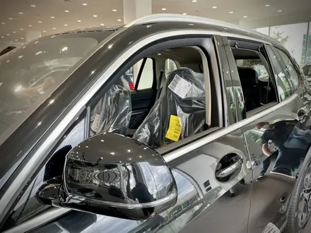 BMW X5 창틀 랩핑 강서구 크롬죽이기 랩핑으로 변화중 / 서울 강서구 공항동