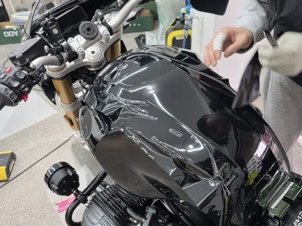 바이크 랩핑 BMW R9T R12 nineT R12나인티 알나인티 오토바이 랩핑 고광택 블랙 / 서울 강서구 공항동