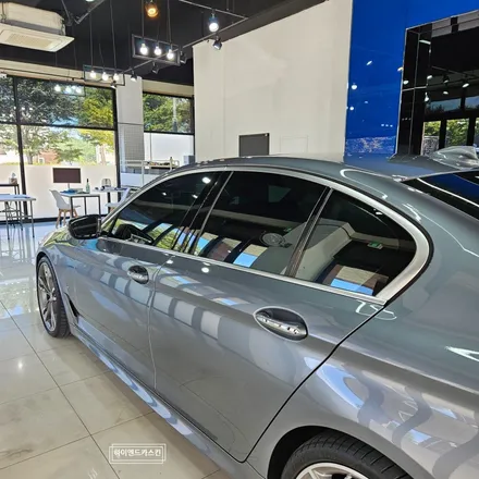 일산 BMW G30 크롬죽이기 고광택필름으로 순정처럼 하이엔드카스킨에서 / 파주시 와동동