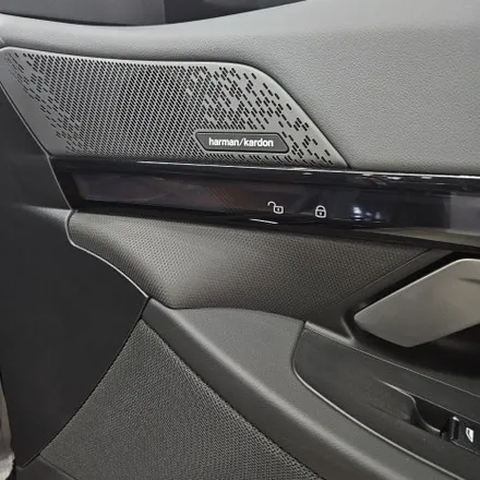 BMW G60 실내 비침현상 해결은 실내랩핑으로 해결하세요. / 파주시 와동동
