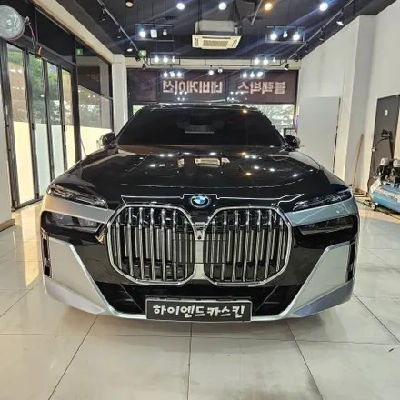 BMW 750E 하단 투톤 랩핑 시공 / 파주시 와동동