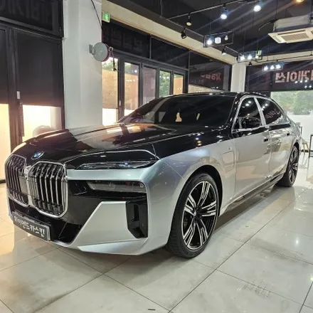 BMW 750E 하단 투톤 랩핑 시공 / 파주시 와동동