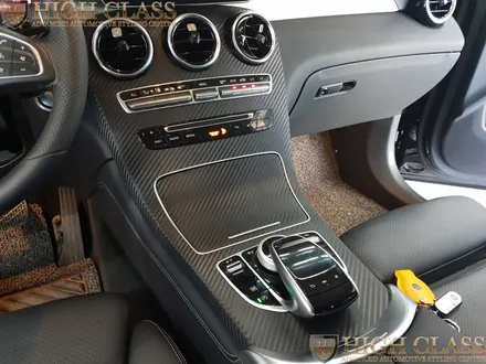 벤츠 GLC 220d 실내 카본랩핑과 AMG 스포츠 페달 / 서울 강동, 송파, 하남, 광진구