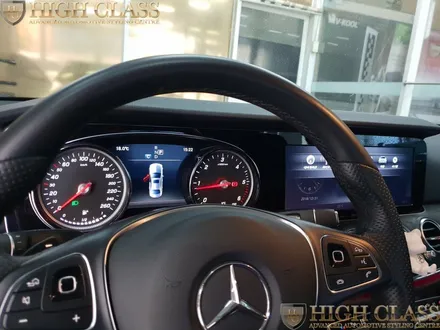 벤츠 E220d 계기판 엠비언트 / 서울 강동, 송파, 하남, 광진구