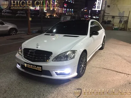창원 전체랩핑 벤츠 S55 AMG 블랙에서 유광 화이트로 컬러 변경 / 서울 강동, 송파, 하남, 광진구