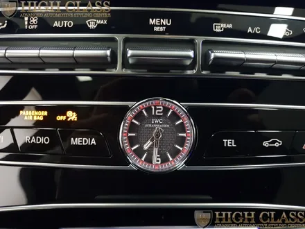 벤츠 E클래스 E53 AMG 순정 IWC 시계 한등급 업그레이드 / 서울 강동, 송파, 하남, 광진구