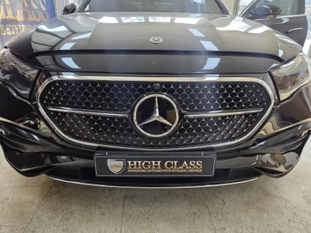 벤츠 E클래스 E53 AMG 적용되는 순정 세로 발광 그릴 / 서울 강동, 송파, 하남, 광진구