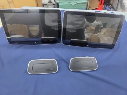 E클래스 E200 브라켓 형식 리어 모니터 손쉽게 탈부착 가능 제품 / 서울 강동, 송파, 하남, 광진구