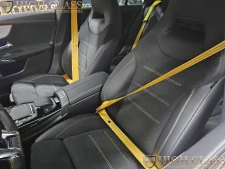 벤츠 CLA 정품 헤드업 디스플레이 옐로 컬러 안전벨트 교체작업 / 서울 강동, 송파, 하남, 광진구