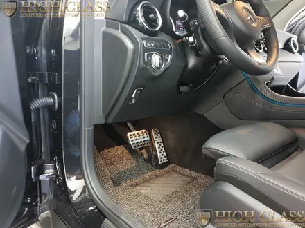 벤츠 GLC 220d 실내 카본랩핑과 AMG 스포츠 페달 / 서울 강동, 송파, 하남, 광진구
