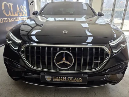 벤츠 E클래스 E53 AMG 적용되는 순정 세로 발광 그릴 / 서울 강동, 송파, 하남, 광진구
