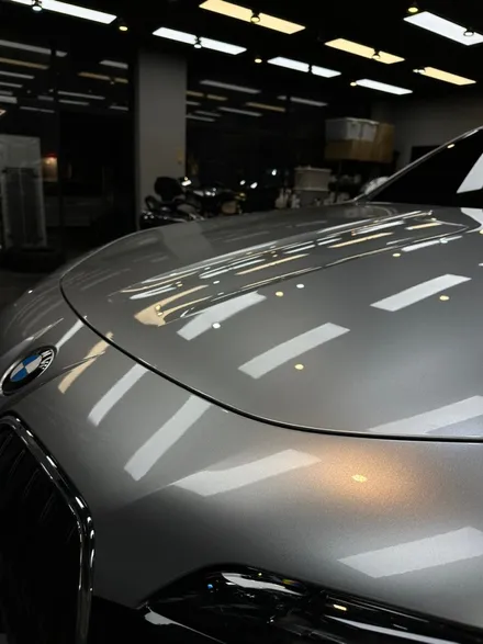 대구BMW I7 듀오톤/대구투톤랩핑/대구코치라인랩핑/대구전체랩핑/대구고광택랩핑 / 대구 달성군