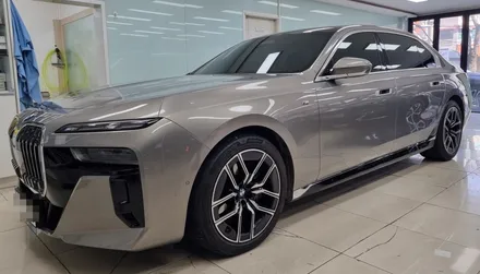 진해 창원 마산 루마썬팅 BMW 7시리즈 740i(G70)  인디비쥬얼 듀오톤(투톤) 컬러 랩핑 시공 :) / 창원시 진해구