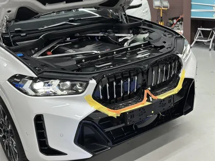 청라 크롬죽이기 고광택필름으로 BMW X6에 적용하다 / 인천 석남동