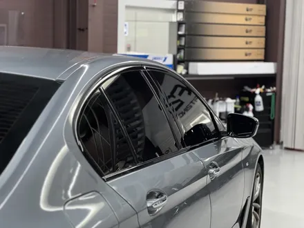 BMW 5시리즈 크롬죽이기 고광택필름으로 완성하기 / 인천 석남동
