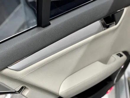 W204 C클래스 실내랩핑으로 올드한 우드는 안녕 / 인천 석남동