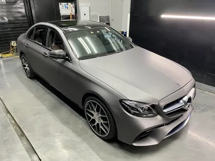 W213 E클래스 매트(무광) 메탈릭 차콜 전체랩핑 보험처리 시공기 / 인천 석남동