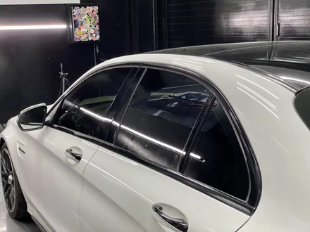 인천랩핑 C63 AMG 크롬딜리트(죽이기)와 라이트필름 시공 / 인천 석남동