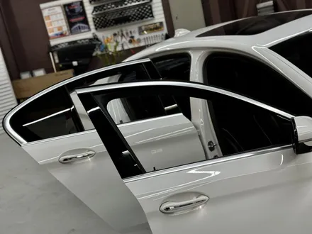 BMW G30 5시리즈 윈도우 크롬몰딩 백화 및 워터스팟. 랩핑으로 해결하기 / 인천 석남동
