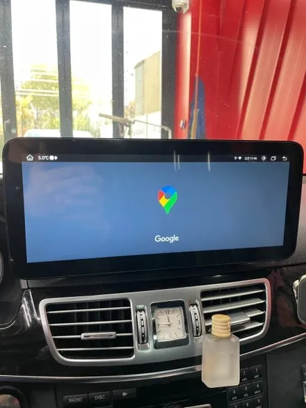 벤츠E300 W212 순정내비 사용 불편하다면 12.3인치 안드로이드올인원 어때?