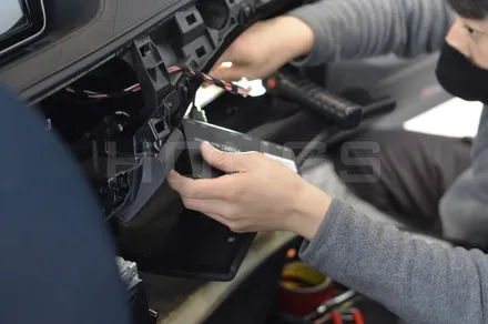 벤츠 마이바흐 S500, 대구 M2C 200A PLUS 장착에 리어모니터 연동까지 완벽하게!