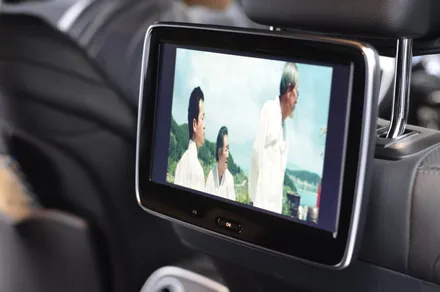 [벤츠 S500 차량용 태블릿 M2C] 고급차량을 최고급 차량으로 만들어주는 M2C 200A Plus