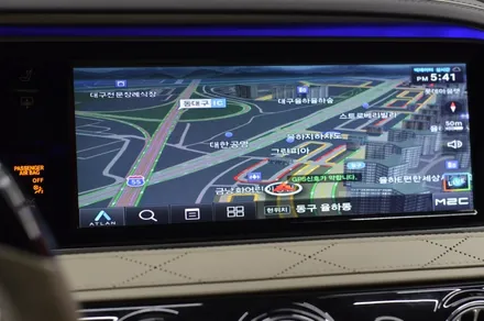 벤츠 마이바흐 W222 S500 M2C-200A 플러스, 리어모니터 연동 까지
