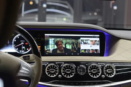 벤츠 마이바흐 W222 S500 M2C-200A 플러스, 리어모니터 연동 까지