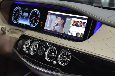 벤츠 마이바흐 W222 S500 M2C-200A 플러스, 리어모니터 연동 까지