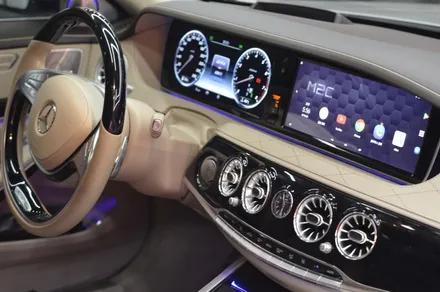 벤츠 마이바흐 W222 S500 M2C-200A 플러스, 리어모니터 연동 까지