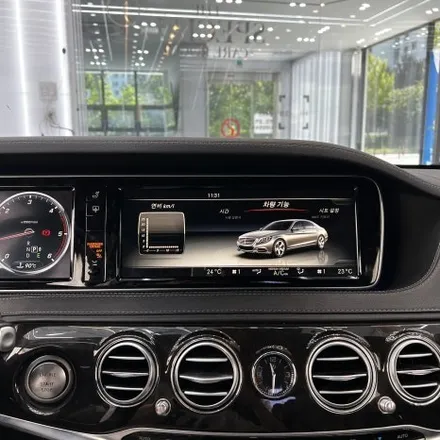 벤츠 S클래스 W222 정전식 터치패널과 M2C200A PLUS로 더 편리해진 모니터사용