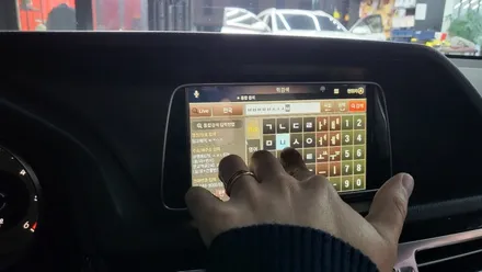 [벤츠 E250 블랙박스 내비] 순정내비 전환 가능한 아이나비 큐브와 함께 Z5000 Plus 시공