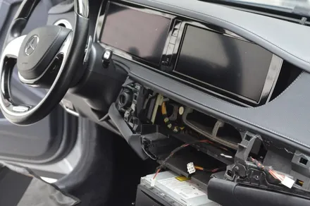 벤츠 S500 대구 네비 매립, M2C200A으로 설치했어요