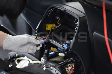 벤츠 마이바흐 S500, 대구 M2C 200A PLUS 장착에 리어모니터 연동까지 완벽하게!