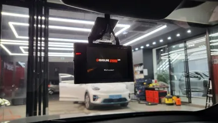 [벤츠 E250 블랙박스 내비] 순정내비 전환 가능한 아이나비 큐브와 함께 Z5000 Plus 시공