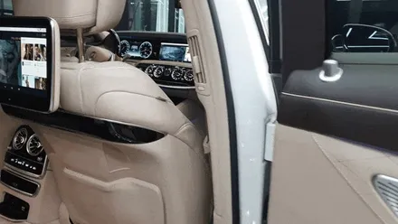 벤츠 마이바흐 W222 S500 M2C-200A 플러스, 리어모니터 연동 까지