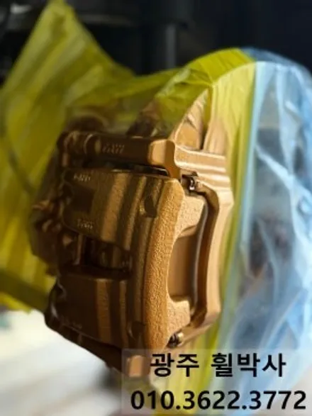 휠박사_<광주아우디Q8 켈리퍼도색(골드)+휠도색(검정반무광)>광주.전남아우디 / 광주 북구 삼각동