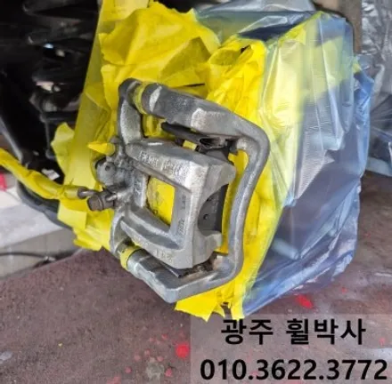 광주휠수리[광주전남 쏘나타 블랙휠과 빨강켈리퍼로 완성한 묵직하고 스포티한 쏘나타 되기 !]_쏘나타휠도색(검정반무광).쏘나타켈리퍼도색(빨강).광주휠복원.광주쏘나타휠도색.전남쏘나타 / 광주 북구 삼각동