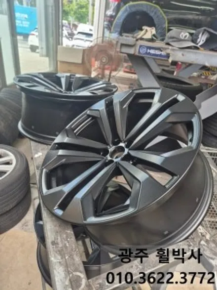 휠박사_<광주아우디Q8 켈리퍼도색(골드)+휠도색(검정반무광)>광주.전남아우디 / 광주 북구 삼각동