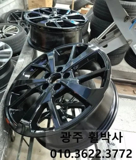 휠박사<광주아우디Q3켈리퍼도색(빨강),아우디휠도색(검정유광휠도색)>_광주켈리퍼도색.광주휠도색.전남휠도색.광주휠복원.광주브레이크도색.광주아우디Q3휠도색.광주아우디Q3켈리퍼도색.전남 / 광주 북구 삼각동