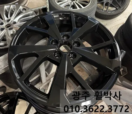휠박사<광주아우디Q3켈리퍼도색(빨강),아우디휠도색(검정유광휠도색)>_광주켈리퍼도색.광주휠도색.전남휠도색.광주휠복원.광주브레이크도색.광주아우디Q3휠도색.광주아우디Q3켈리퍼도색.전남 / 광주 북구 삼각동