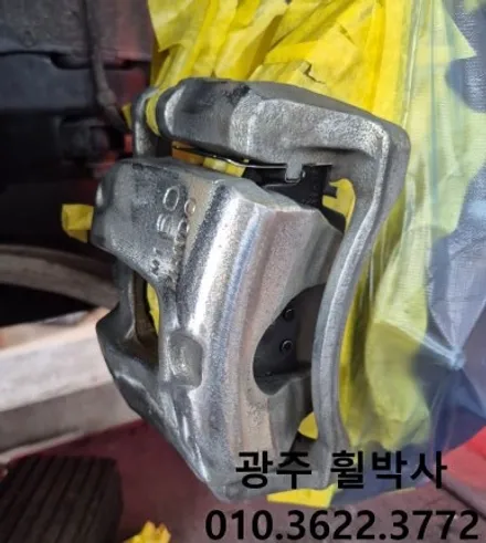 광주전남휠도색[제네시스g70휠도색&브레이크도색으로 새차되자!]광주제네시스휠복원.광주제네시스휠상.광주전남제네시스휠수리.광주제네시스휠도색.제네시스켈리퍼도색 / 광주 북구 삼각동