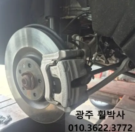 휠박사_<광주아우디Q8 켈리퍼도색(골드)+휠도색(검정반무광)>광주.전남아우디 / 광주 북구 삼각동