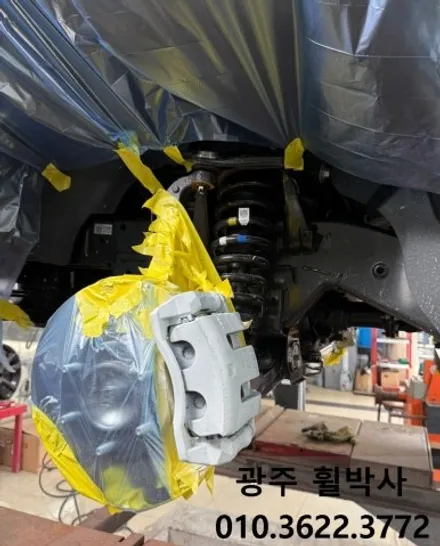 휠박사_광주휠도색.광주캘리퍼도색<광주타스만켈리퍼도색(검정)+휠도색>.광주켈리퍼도색.광주브레이크도색.광주검정유광휠도색.블랙유광휠도색.광주휠수리.광주휠복원.광주타스만캘리퍼도색 / 광주 북구 삼각동