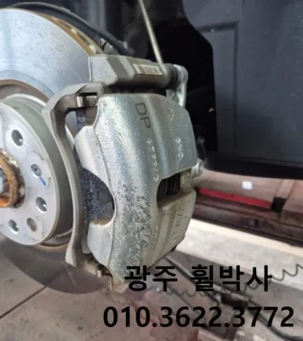 휠박사<광주아우디Q3켈리퍼도색(빨강),아우디휠도색(검정유광휠도색)>_광주켈리퍼도색.광주휠도색.전남휠도색.광주휠복원.광주브레이크도색.광주아우디Q3휠도색.광주아우디Q3켈리퍼도색.전남 / 광주 북구 삼각동