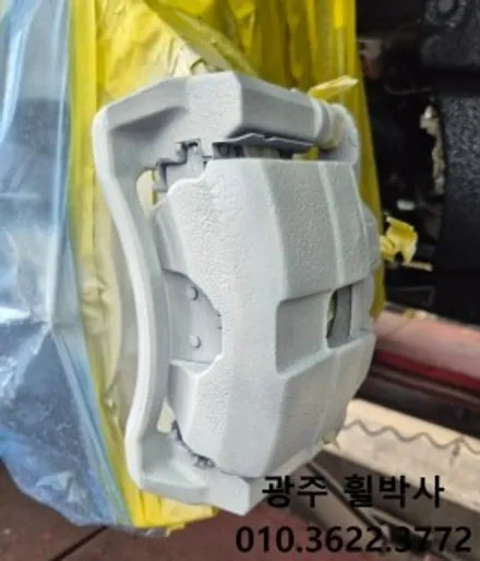 휠박사<(흰차,검정차)광주팰리세이드켈리퍼도색+휠도색>_전남목포펠리세이드캘리퍼도색_광주팰리세이드휠도색_검정휠도색_블랙휠도색_반무광휠도색_우레탄도색_광주,전남목포고객님 / 광주 북구 삼각동