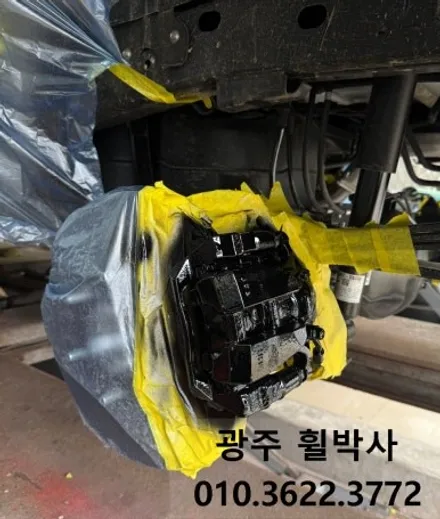 휠박사_광주휠도색.광주캘리퍼도색<광주타스만켈리퍼도색(검정)+휠도색>.광주켈리퍼도색.광주브레이크도색.광주검정유광휠도색.블랙유광휠도색.광주휠수리.광주휠복원.광주타스만캘리퍼도색 / 광주 북구 삼각동