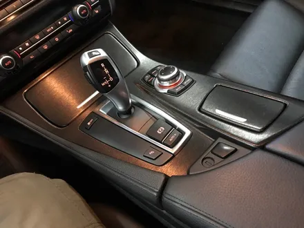 부산실내랩핑과 엠비언트무드등동시시공(bmw5시리즈) / 부산 수영구 광안동