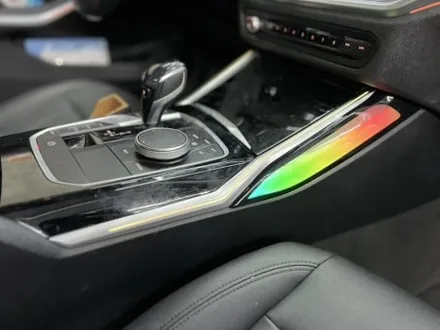부산BMW3시리즈G20튜닝 썬루프와신형센터콘솔크리스탈엠비언트 / 부산 수영구 광안동